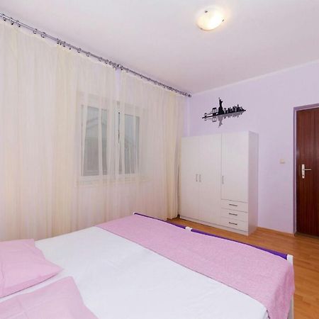 Beautiful Apartment In Center Of Trogir Eksteriør billede
