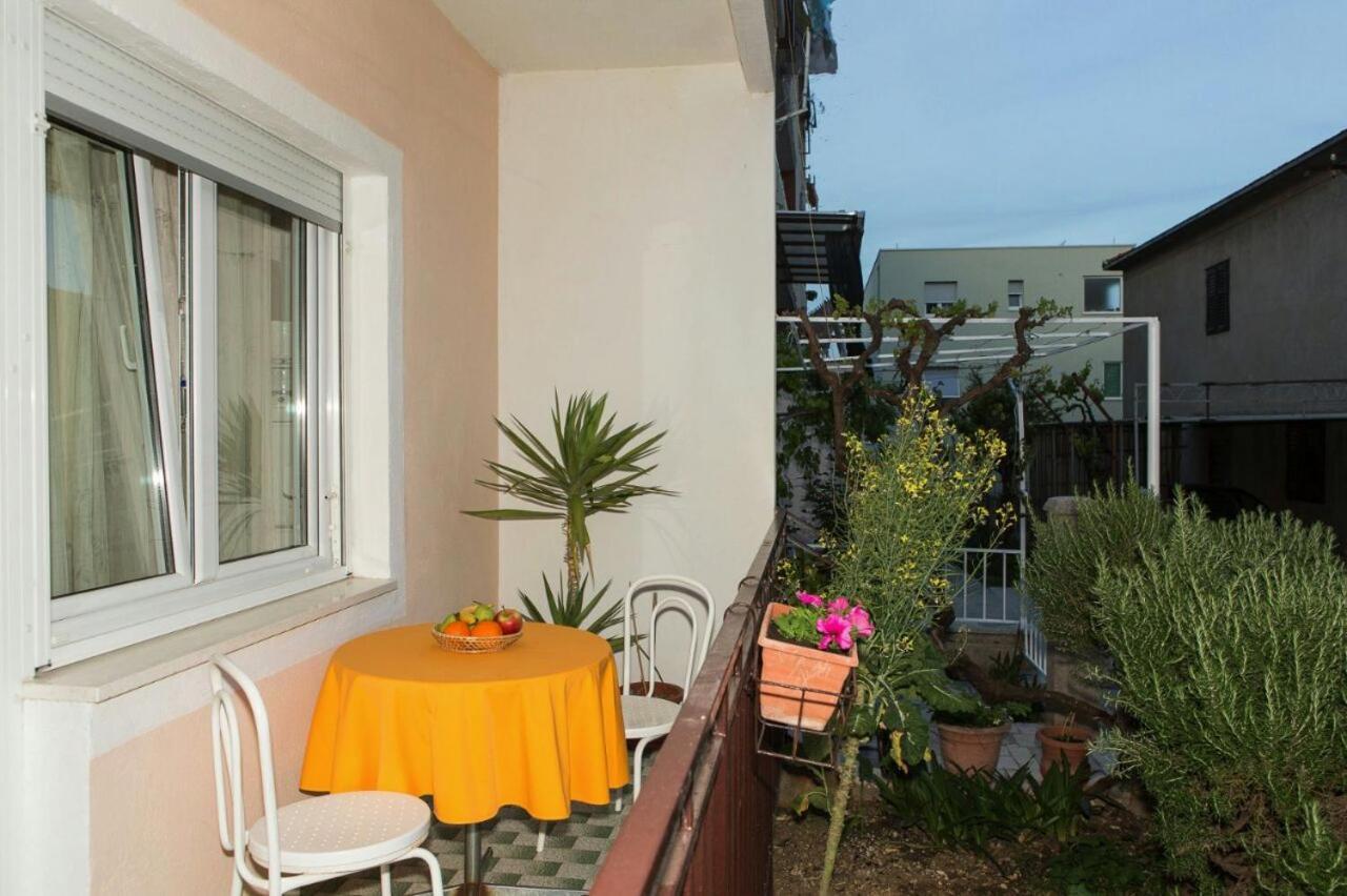 Beautiful Apartment In Center Of Trogir Eksteriør billede