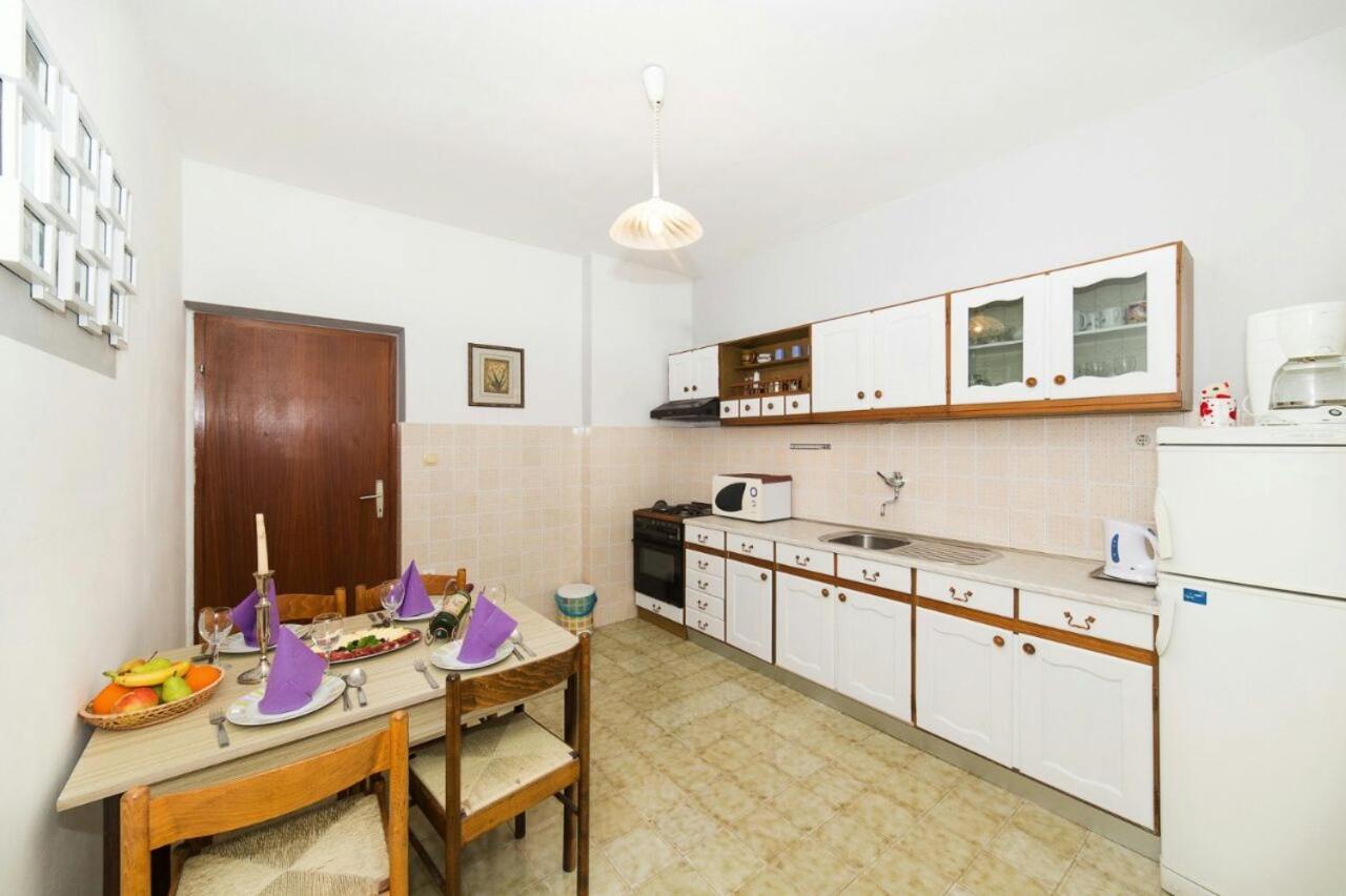 Beautiful Apartment In Center Of Trogir Eksteriør billede